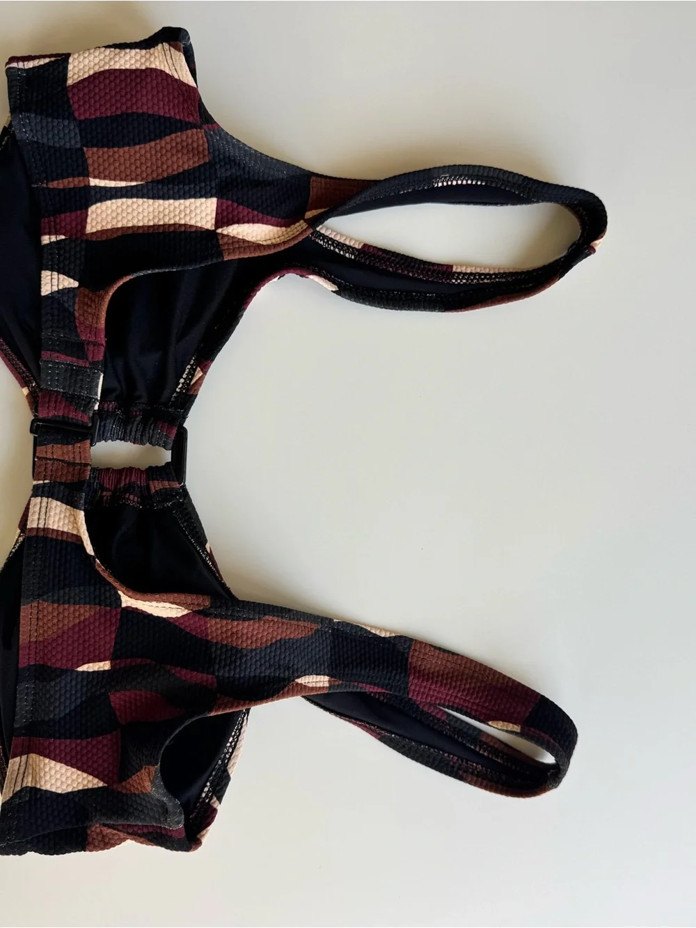 Old Navy Womens Swimsuit Top in Black, Burgundy & Brown Wave Print size medium